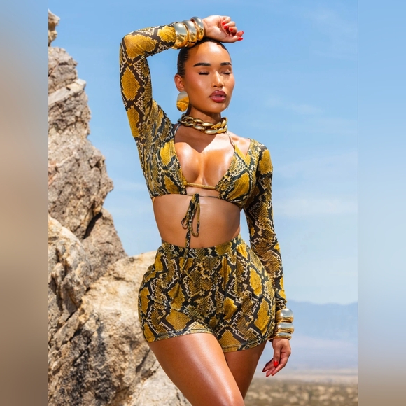 Matte Collection - Eros Cover Up Set - Yellow Python - Picture 3 of 5